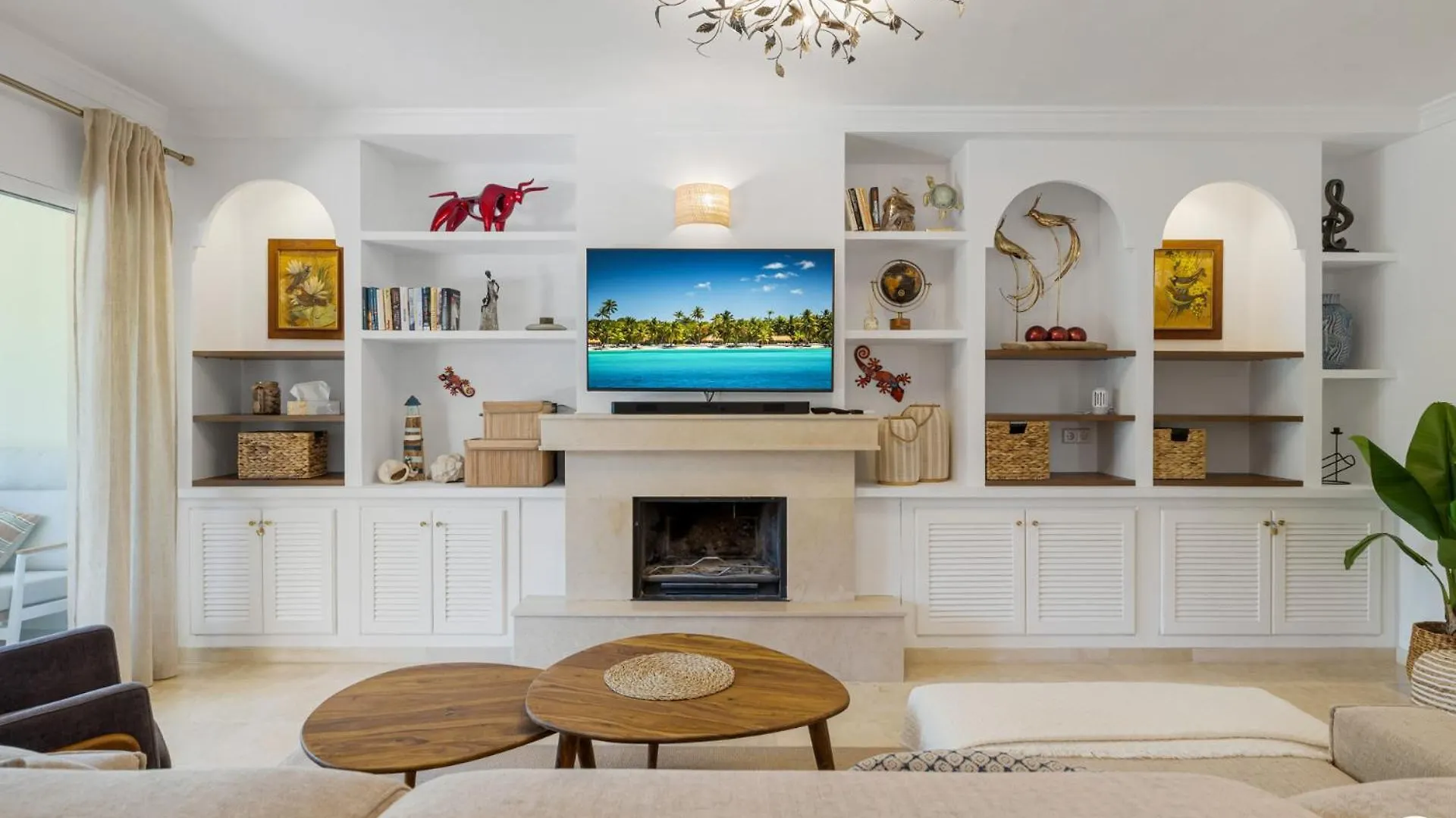 Vivi Homes -Villa Alpetona Private Pool, Garden & Beach Sitio de Calahonda