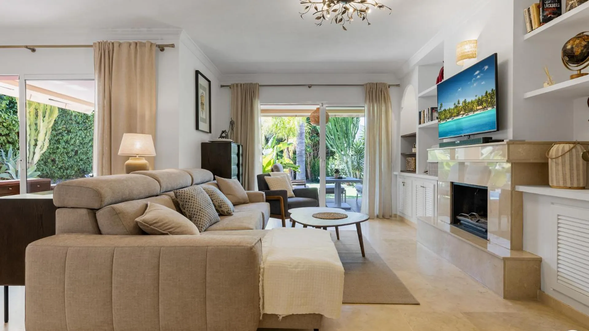 Vivi Homes -Villa Alpetona Private Pool, Garden & Beach Sitio de Calahonda 0*,