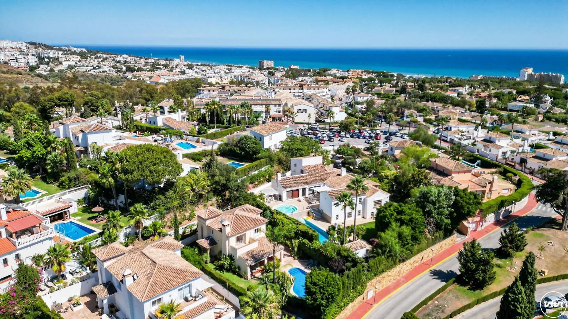 Vivi Homes -Villa Alpetona Private Pool, Garden & Beach Sitio de Calahonda إسبانيا